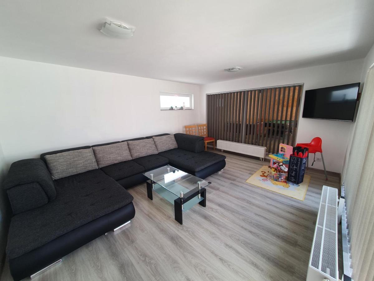 Apartmanovy Dom Stela Bešeňová Eksteriør billede