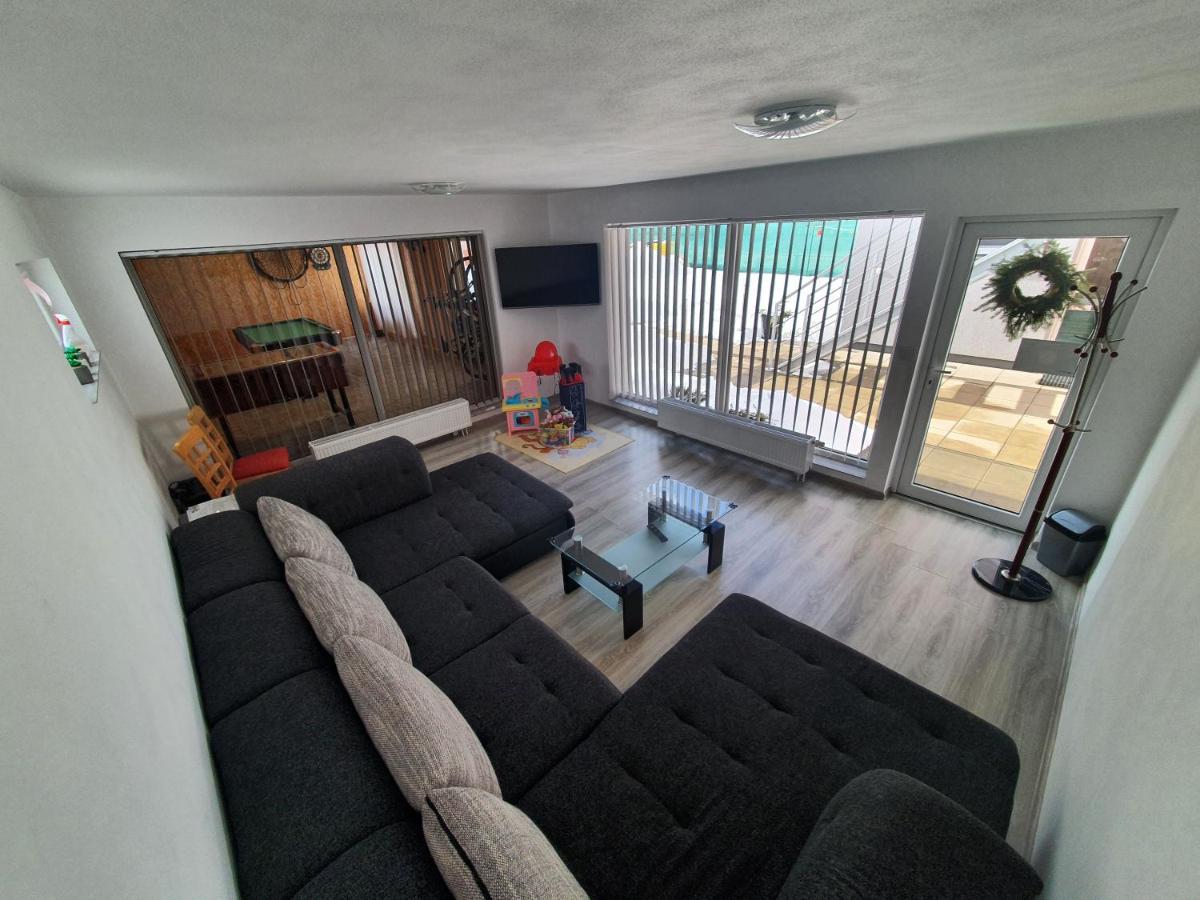Apartmanovy Dom Stela Bešeňová Eksteriør billede