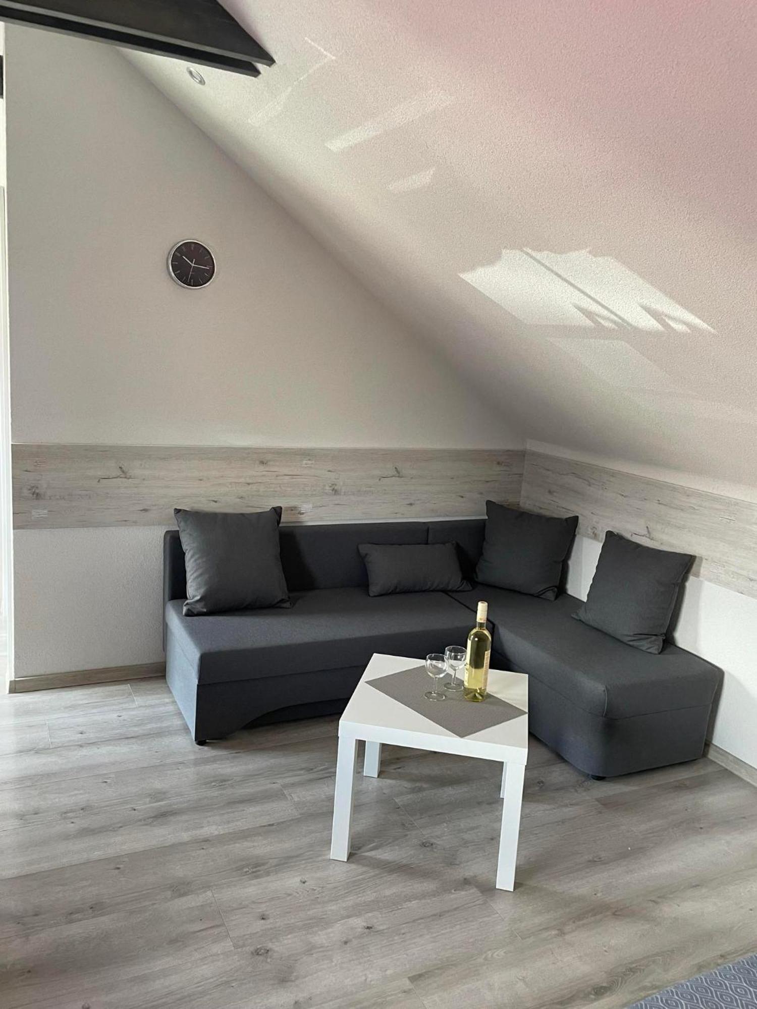 Apartmanovy Dom Stela Bešeňová Eksteriør billede