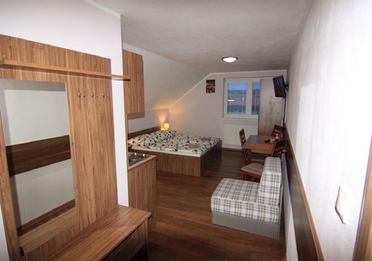 Apartmanovy Dom Stela Bešeňová Eksteriør billede